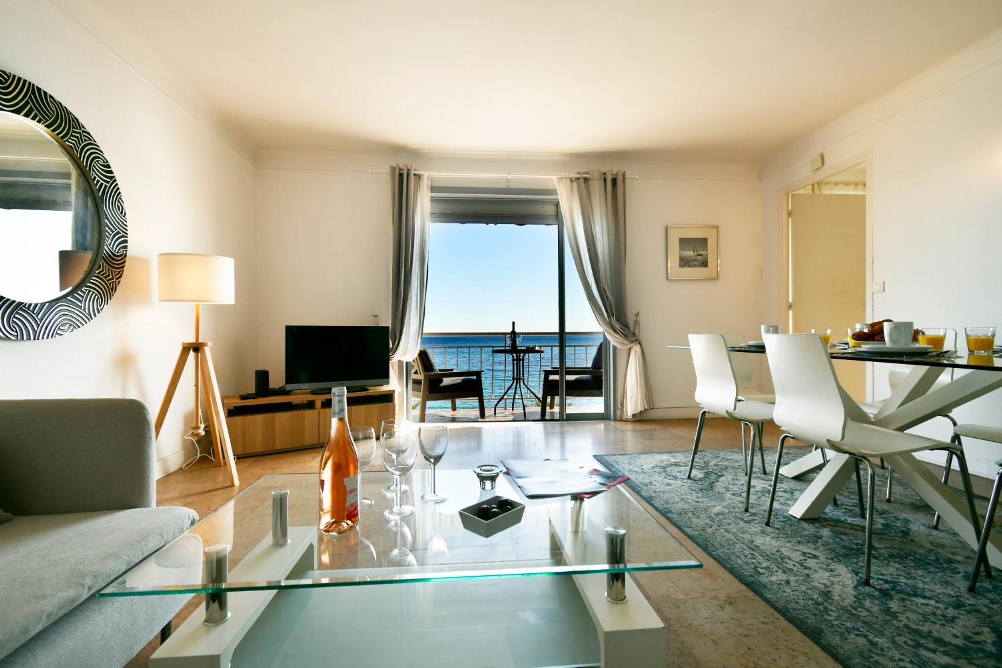 Plage Du Midi- Vue Sur Mer Standing Presta Cannes Exterior photo